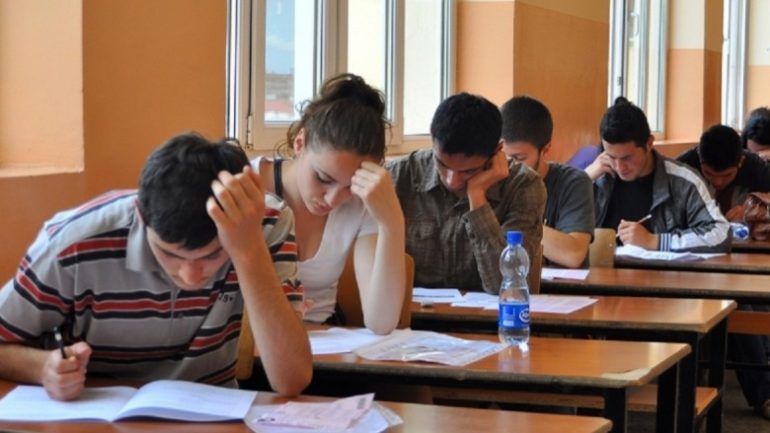 Matura shtetërore, këtë vit korrigjimi do të jetë elektronik