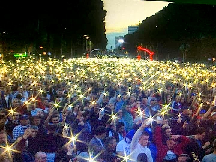 Reagon Berisha pas protestës: Cunami i jashtëzakonshëm plagosi për vdekje kryehorrin