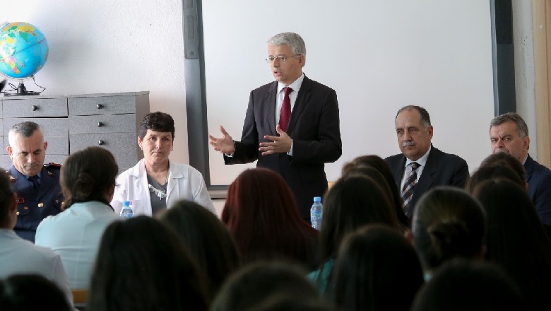 Lleshaj: Policia duhet të merret me qytetarët së pari, pastaj me kriminelët