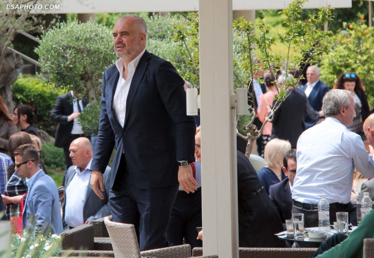 Zbulohet emri i njohur nga PS që pas pak ditësh do t’i vërë “shkelmin” Ramës