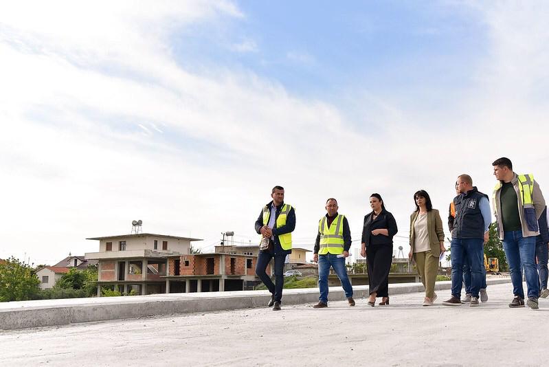 Drejt përfundimit loti 3 i aksit Elbasan-Banjë, përfitojnë 7 fshatra