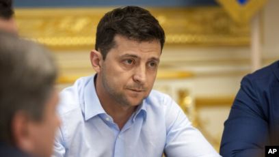 Presidenti i ri Zelenskiy cakton datën e zgjedhjeve të reja
