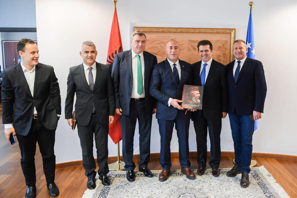 Haradinaj takohet me aleatët e PD-së: Bashkërendimi i qëndrimeve, në interes të 2 vendeve