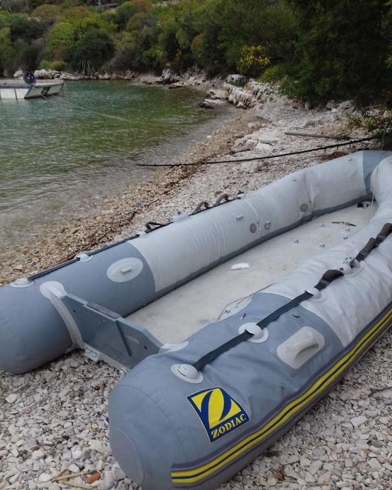 Rrezikonin jetën në det, policia shpëton dy turistë me gomone