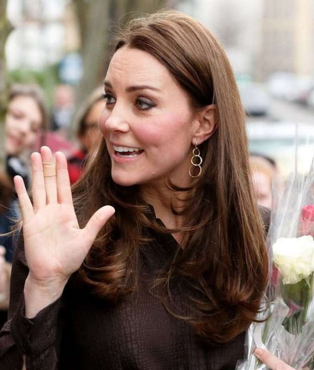 Kate Middleton mban gjithnjë leukoplast në gishta dhe të gjithë pyesin pse