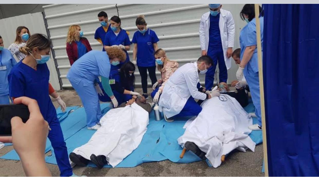 Durrës, finalizohet me sukses në spital demostrimi për rastet e rënies së zjarrit (FOTO)