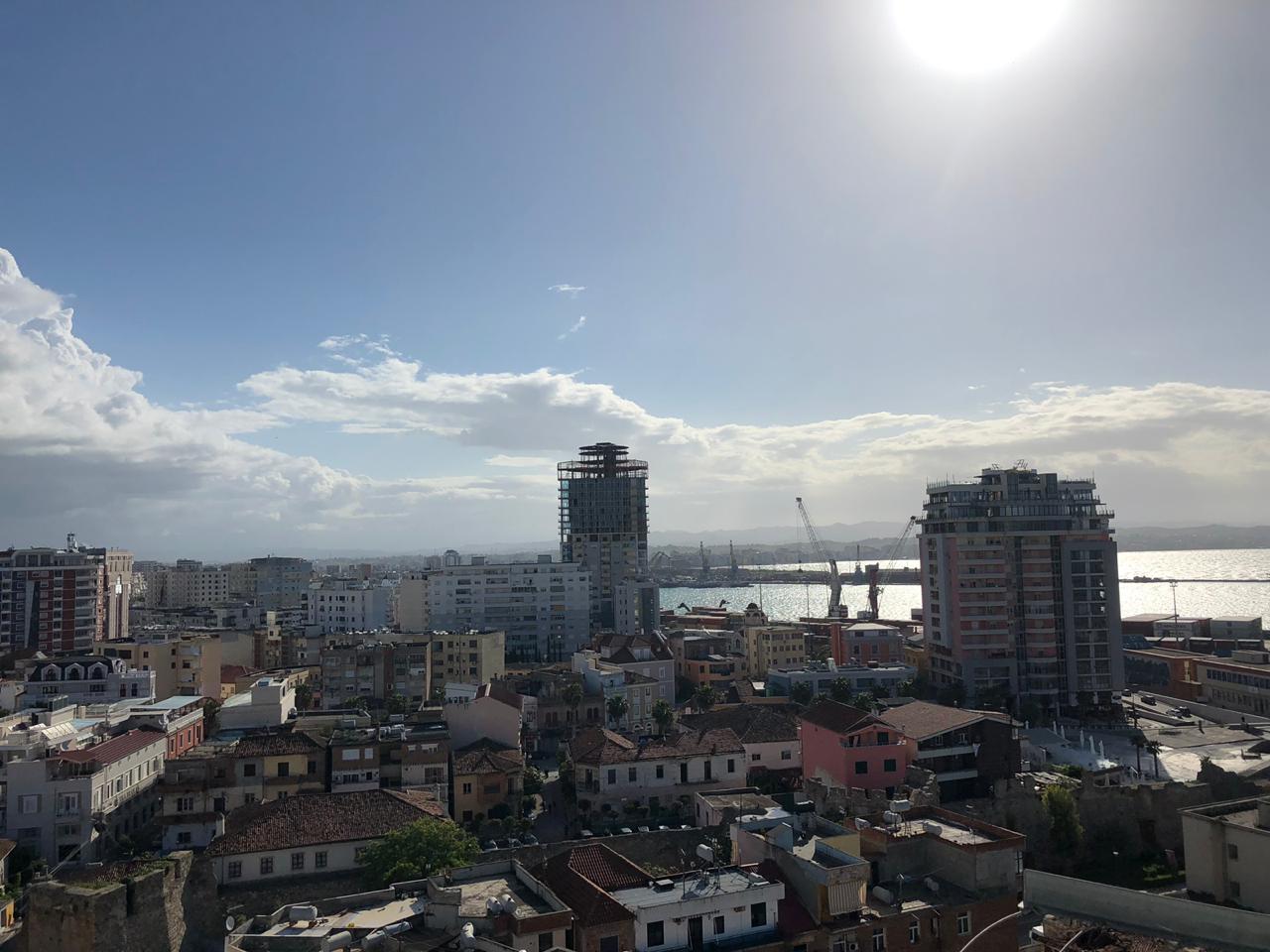 Shi dhe ulje temperaturash, si parashikohet moti sot