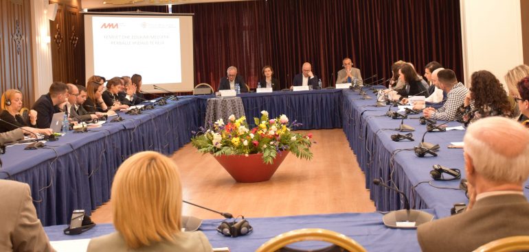 Studimi/ 1 në 10 fëmijë, informacion të padëshiruar në internet