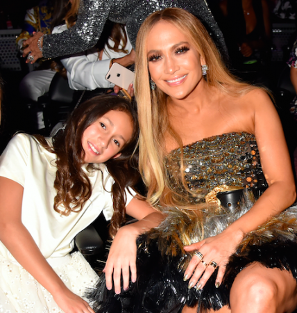 Jennifer Lopez këndon me të bijën, videoja po pushton rrjetin
