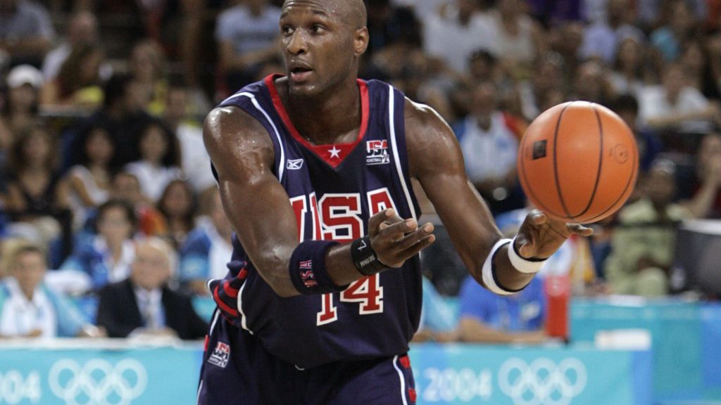 Rrëfimi i basketbollistit amerikan: Kam përdorur një penis fals për të…