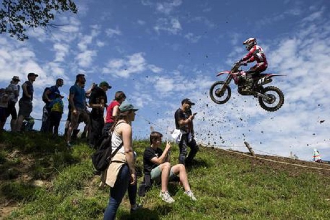 Tragjedi në Motokros, humb jetën piloti italian