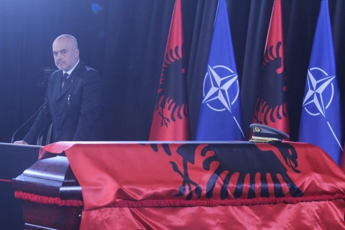 “Për pak kohë do përkëdhelte fëmijët”, Rama: Major Tanushi u kthye si hero