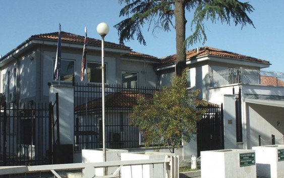 Protesta e opozitës, reagon edhe Ambasada Britanike: Dënojmë dhunën