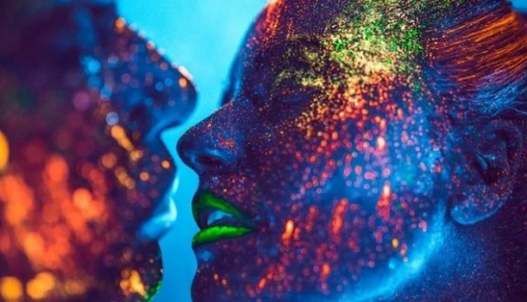 Këto janë 3 shenjat e Horoskopit që puthin më mirë