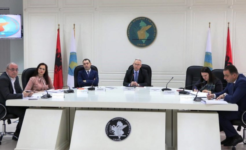 KQZ u jep mandatin 3 kandidatëve për deputetë, njëri për Durrësin