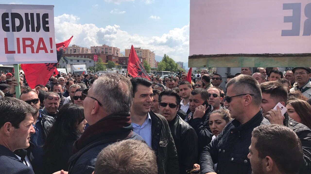 Çfarë do të ndodhë sot/ Opozita sërish në protestë, paralajmërimi i fortë i PD-së