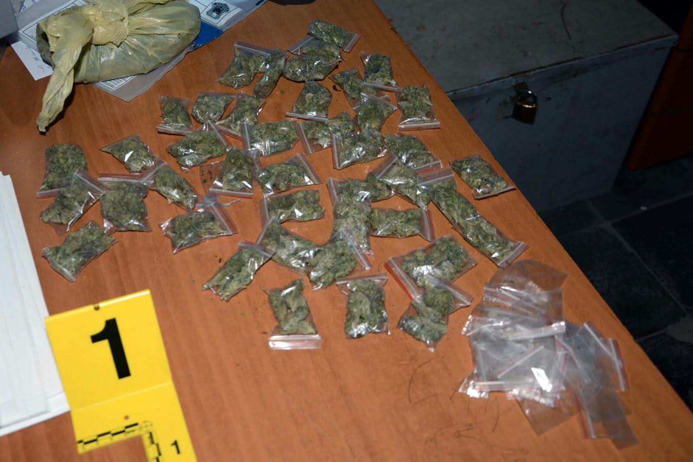 Arrestohen shpërndarësit e heroinës dhe hashashit te “Komuna e Parisit” dhe “Lord Bajroni”