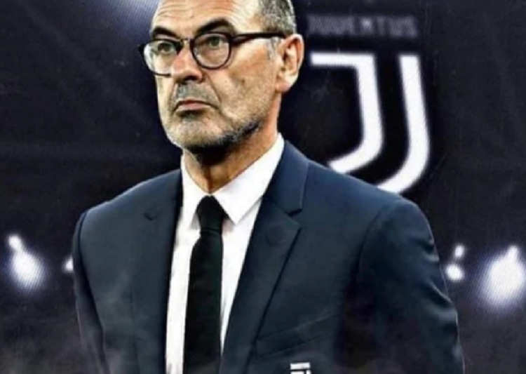 Drejtori i gazetës italiane e bën të sigurt, Sarri është trajner i Juventusit