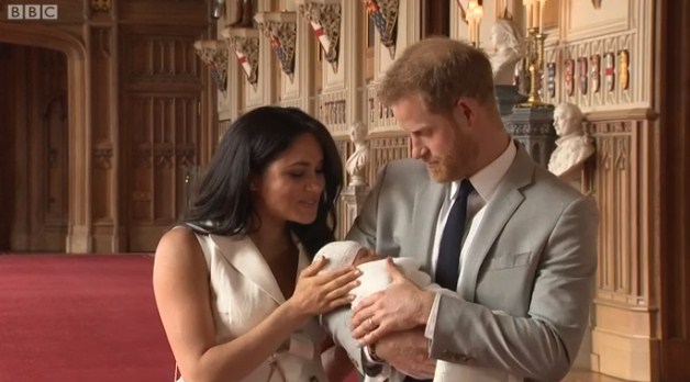 Publikohet fotoja e parë e fëmijës së Meghan Markle dhe Princ Harry-t