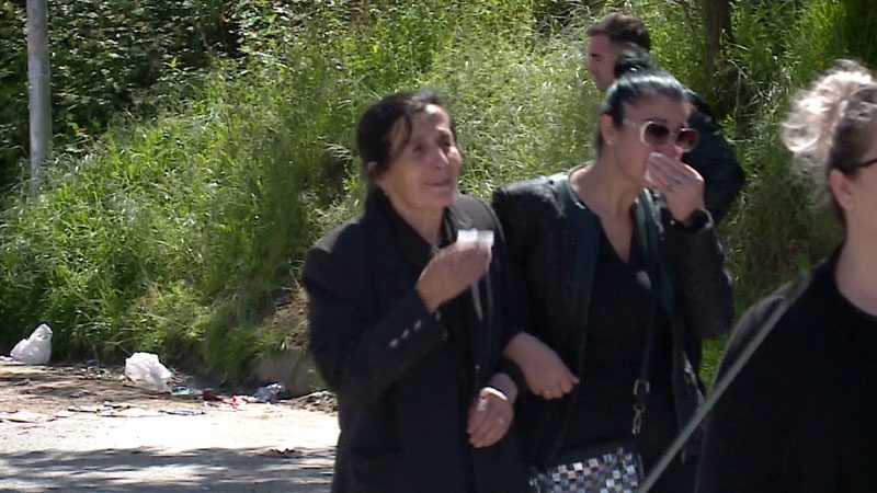 Ndarja nga jeta e major Tanushit, familja hap dyert e mortit