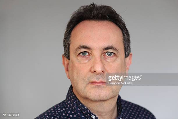 Gazetari i njohur vjen në Tiranë për të ndjekur protestën: Sheshi është mbushur plot!