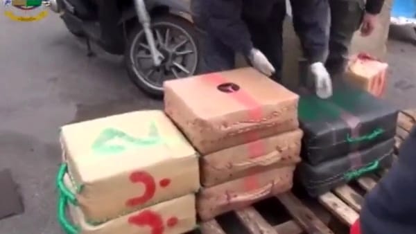 Kapet hashash me vlerë 50 milionë euro në një varkë