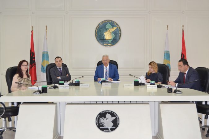 Një tjetër kandidat nga listat e PD-së kërkon mandatin e deputetit