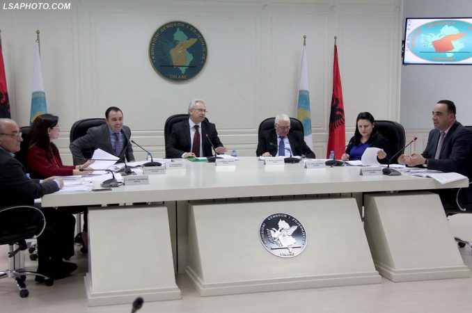 Tre kandidatë të tjerë të PD-së kërkojnë mandatin, njëri nga Durrësi (EMRAT)