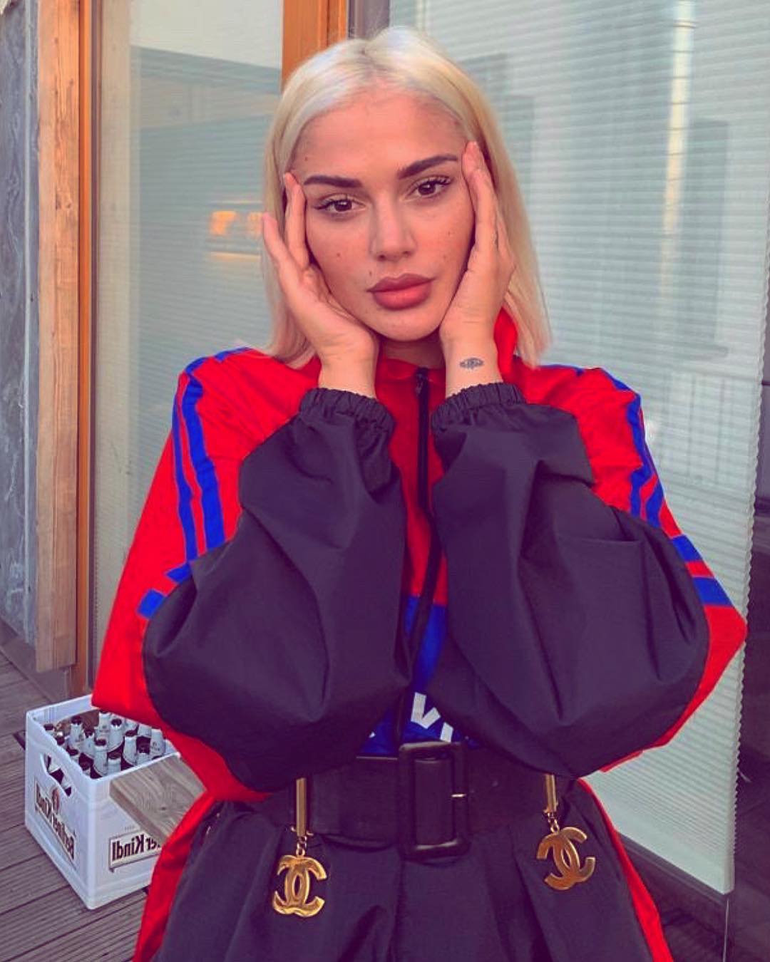 Akuzat për mashtrim, reperja shqiptare heq dorë nga koncertet (VIDEO)