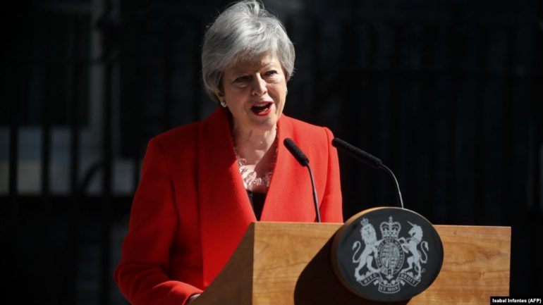May insiston se duhet të ketë Brexit me marrëveshje