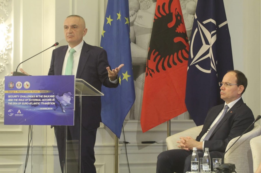 Meta: Nuk ri-vizatohen kufijtë aq kollaj!