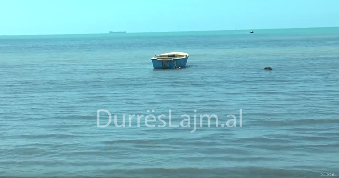 Në prag të sezonit turistik, por plazhi i Durrësit… (VIDEO)