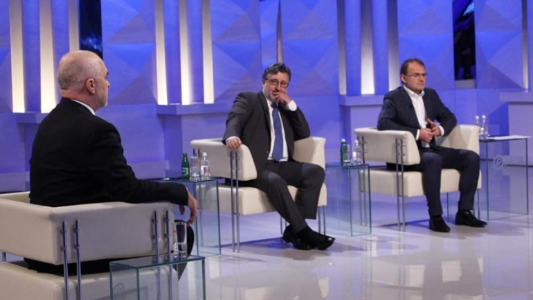 Andi Bejtja: Mua më dukesh si pacient… Debatet e Ramës me gazetarët