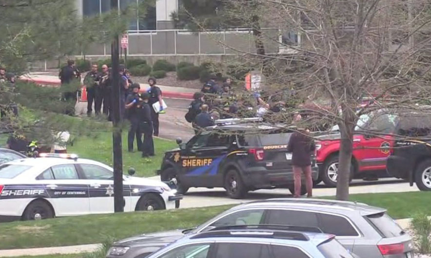 Sulm në shkollë, 1 adoleshent vdes dhe 7 të tjerë plagosen