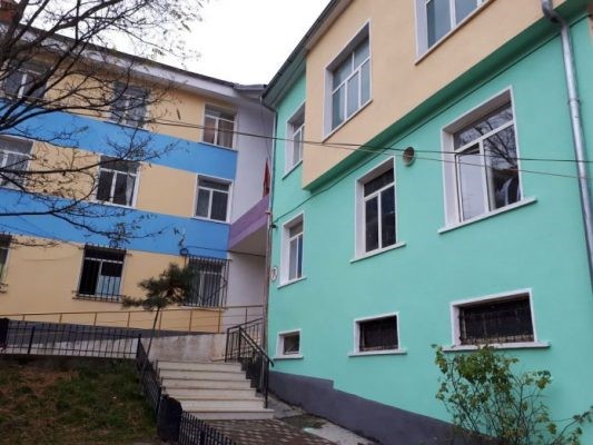 Shtohet numri i të helmuarve nga uji i pijshëm, 78 në spital