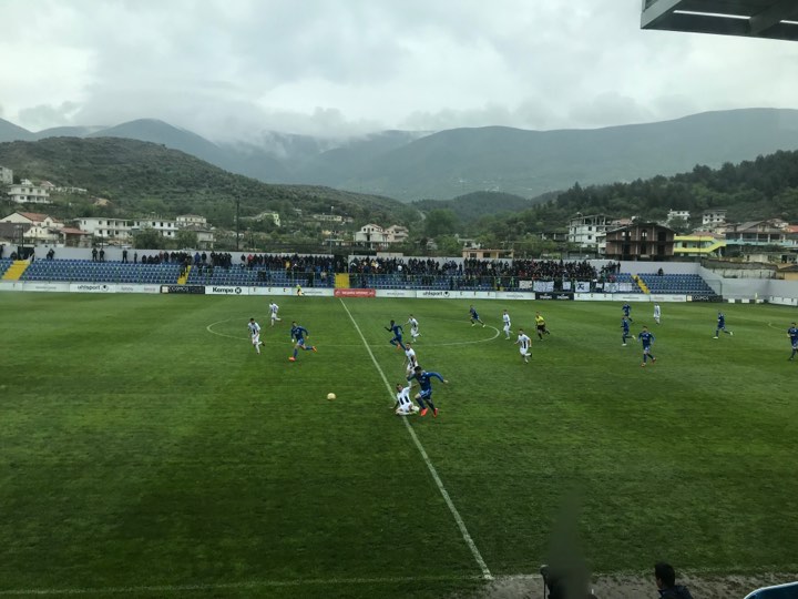 Teuta barazim pa gola me Luftëtarin