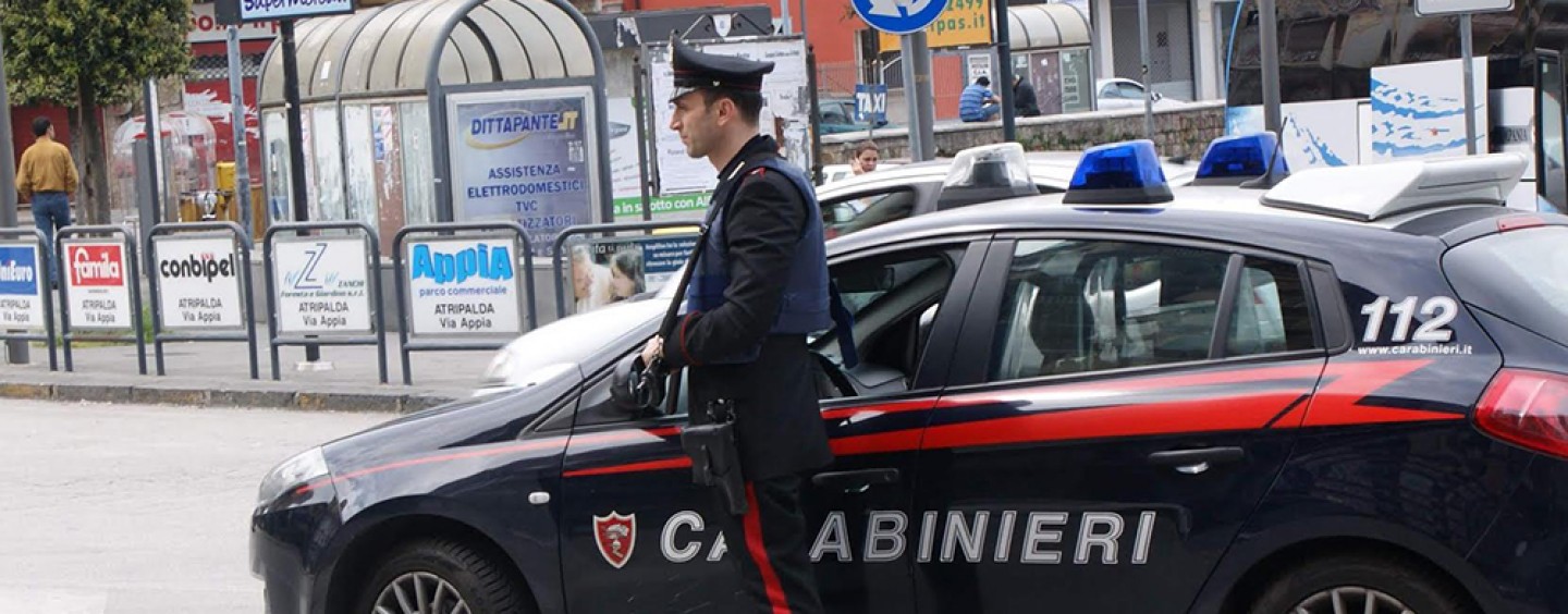 I dhunonte dhe i linte familjarët vetëm nën frikë, arrestohet shqiptari në Itali