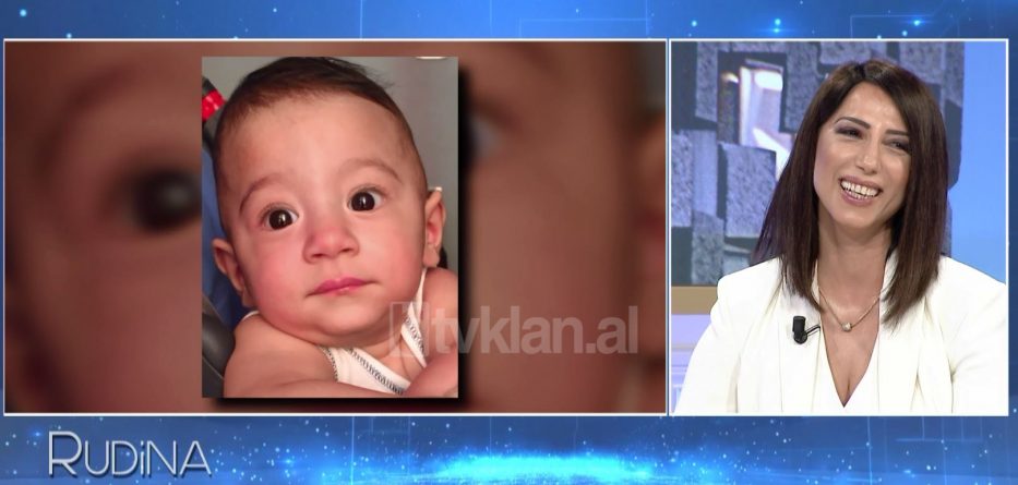 “Më futën menjëherë në sallë”, këngëtarja tregon lindjen e vështirë