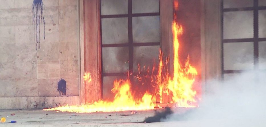 Policia: 84 të proceduar për protestën, mes tyre 50 të arrestuar