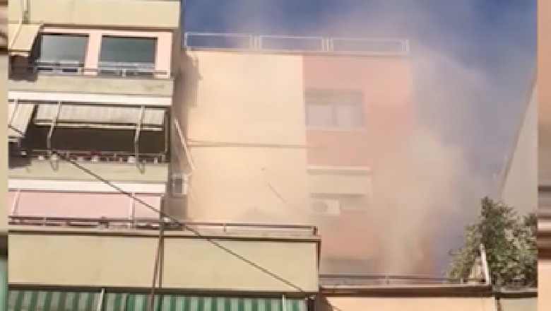 Përfshihet nga flakët një apartament te “21 Dhjetori”