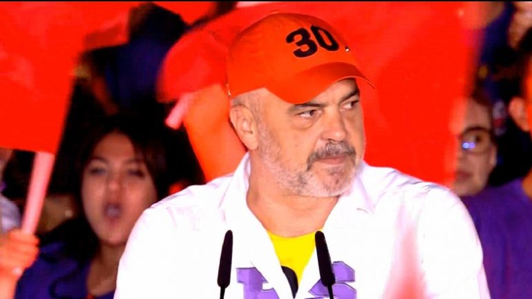 Rama, qytetarëve të Vlorës: Prania juaj mesazh për ditën e diel