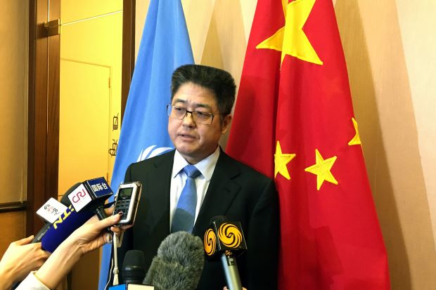 Kina paralajmëron: SHBA-ja nuk duhet të ndërhyjë në çështjen e Hong Kong-ut