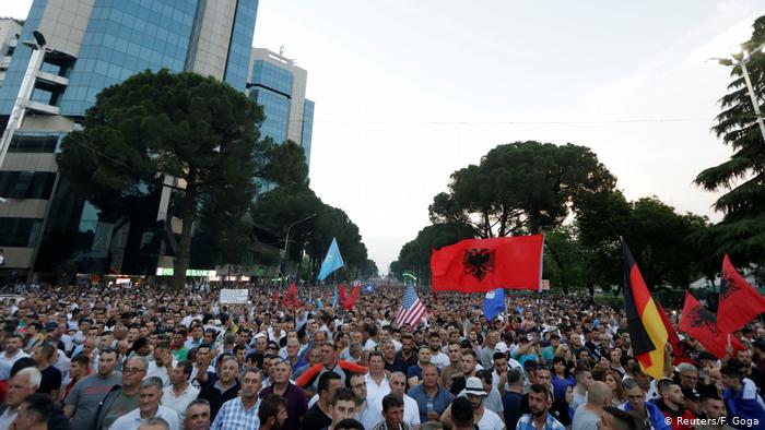 Schimtt për DW: Stabilokracia e perëndimit ndaj Shqipërisë problem