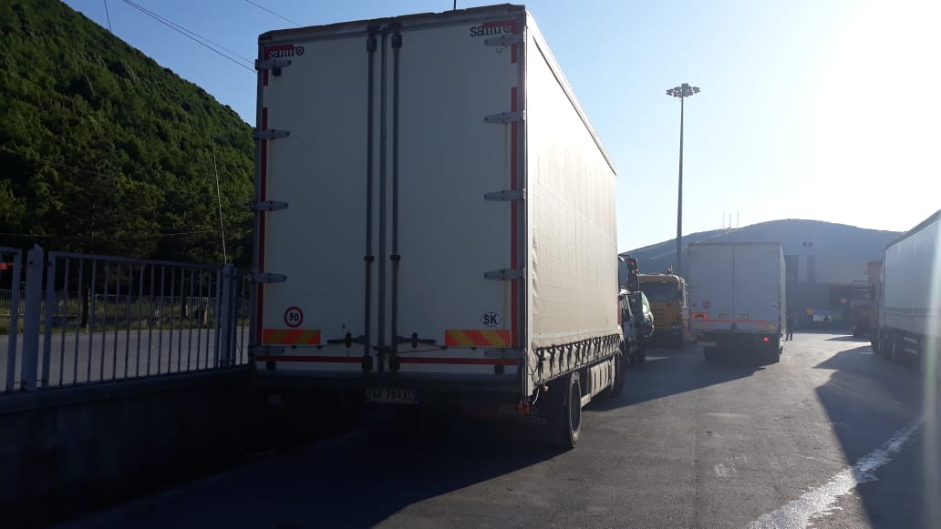 AKU bllokon dhe kthen në vendin e origjinës 5.6 tonë produkte për konsum, ja pse