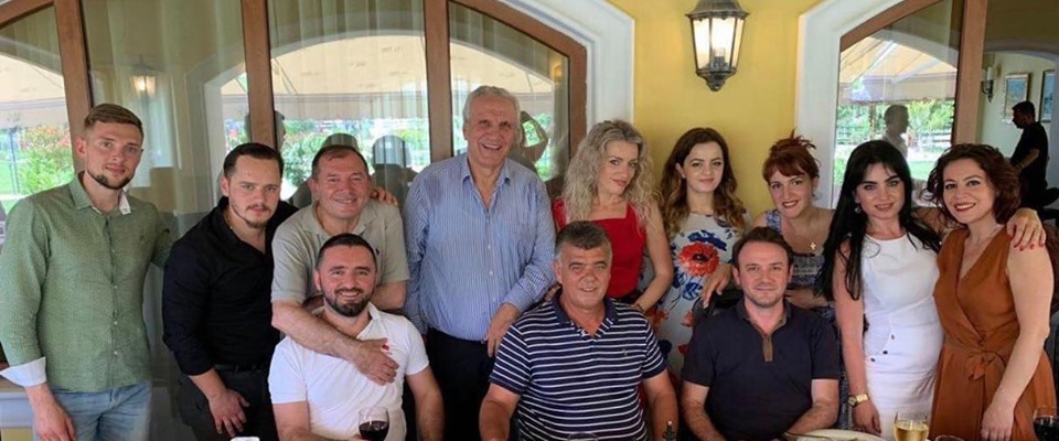 Meta shtyn zgjedhjet, deputetët e hyrë në Kuvend nga listat e LSI mblidhen së bashku (FOTO)