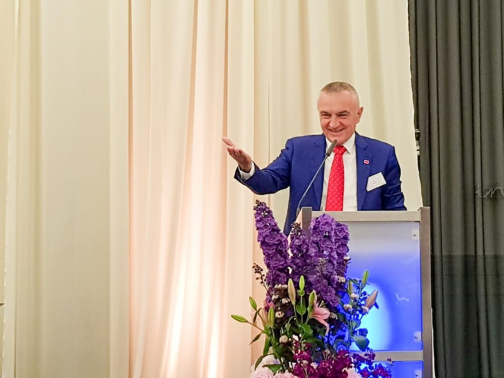 Mengjesi i Lutjeve/ Meta mesazh nga Berlini: Çelni sa më shpejt negociatat