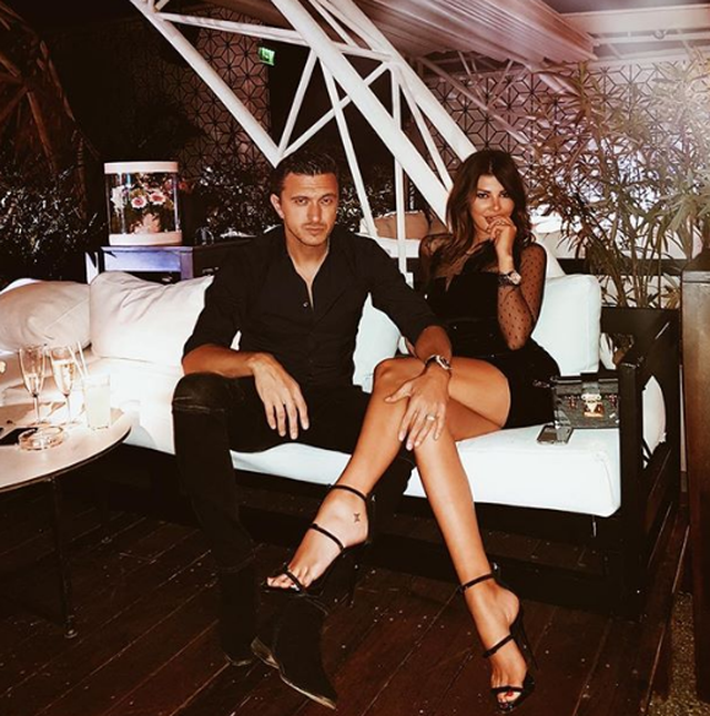 U tha se ishte divorcuar dhe partneri në kërkim ndërkombëtar, Angela Martini sqaron të vërtetën