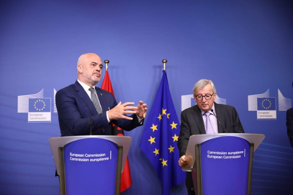 “The Economist”: Negociatat shtyhen për në vjeshtë