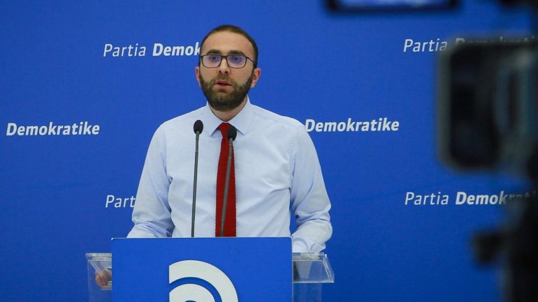 Bardhi: Lleshaj shpif, asnjë militant i PD nuk ka djegur KZAZ