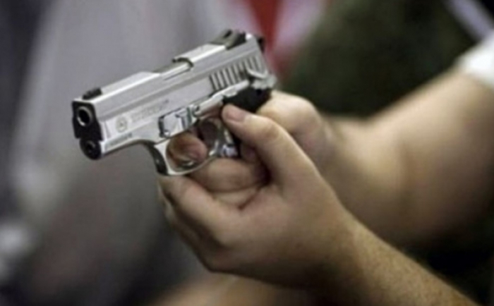 EMRI/ Sherr me komshiun, plagoset 35-vjeçari